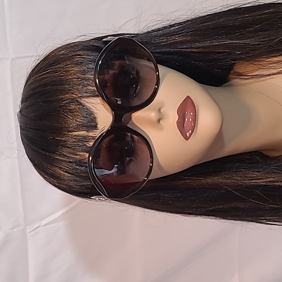 Gucci Accessories - Authentic Gucci Women's Sunglasses w/ Case Bag & Cloth